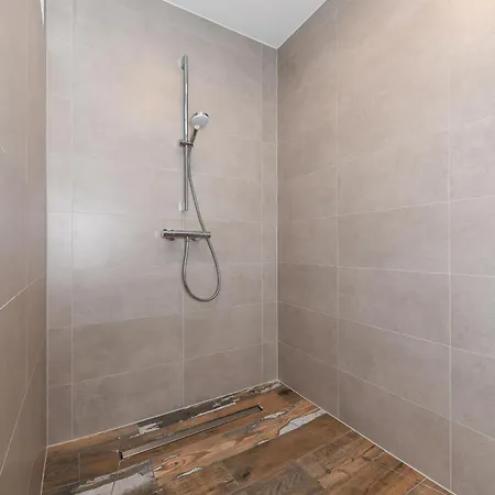 Hof Zwischen Den Deichen * Schillig